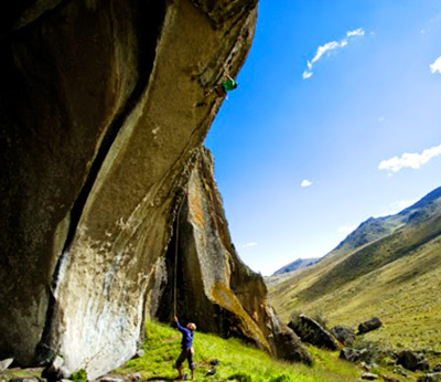 Rock climbing in Huaraz