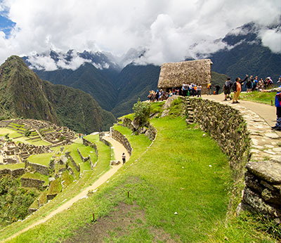 Tour-with-train-to-Machu-Picchu